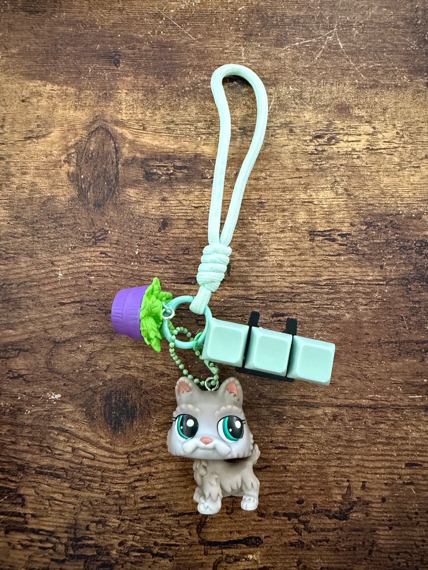 Littlest pet shop dog keychain with fidget and plant charm