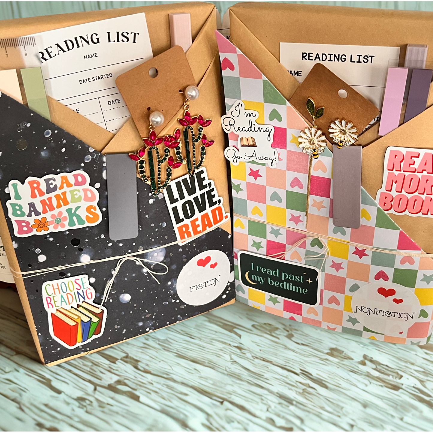 Blind Date Book & Earrings Gift Set – Wholesale Bestseller: Robot Earrings / Fiction