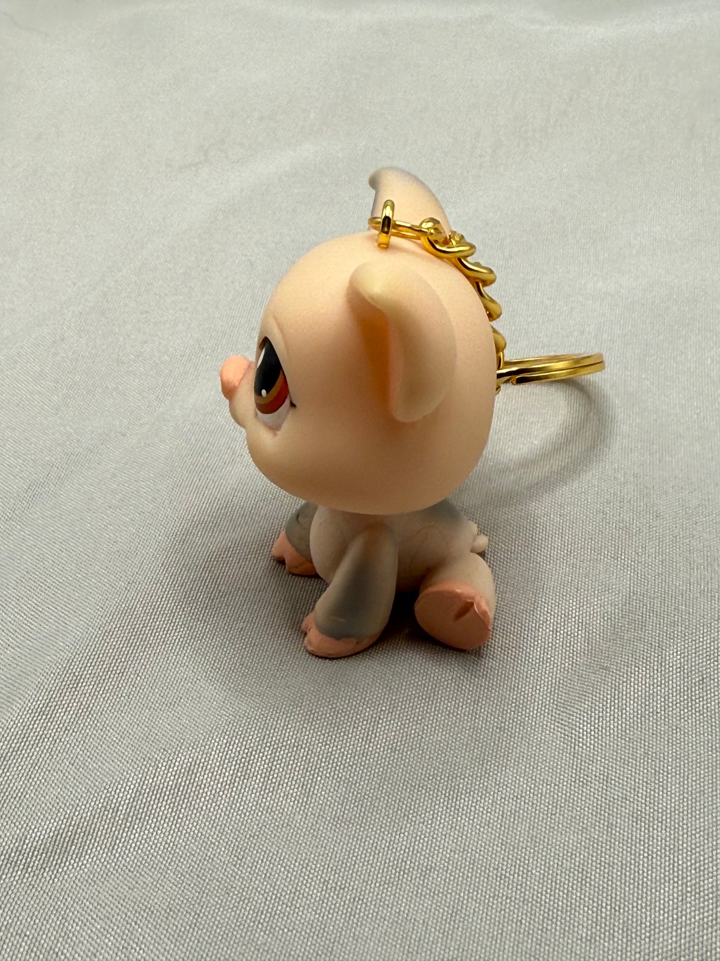 Pig Keychain | Pink Pig Amber Eyes Gold Keyring | Y2K Retro Toy Charm