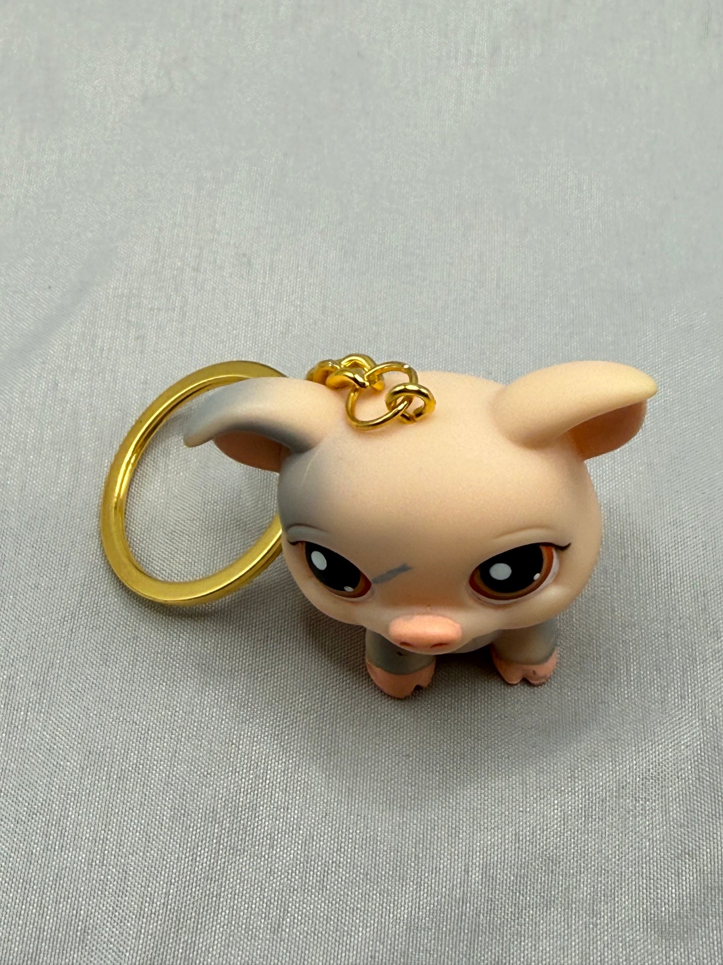 Pig Keychain | Pink Pig Amber Eyes Gold Keyring | Y2K Retro Toy Charm