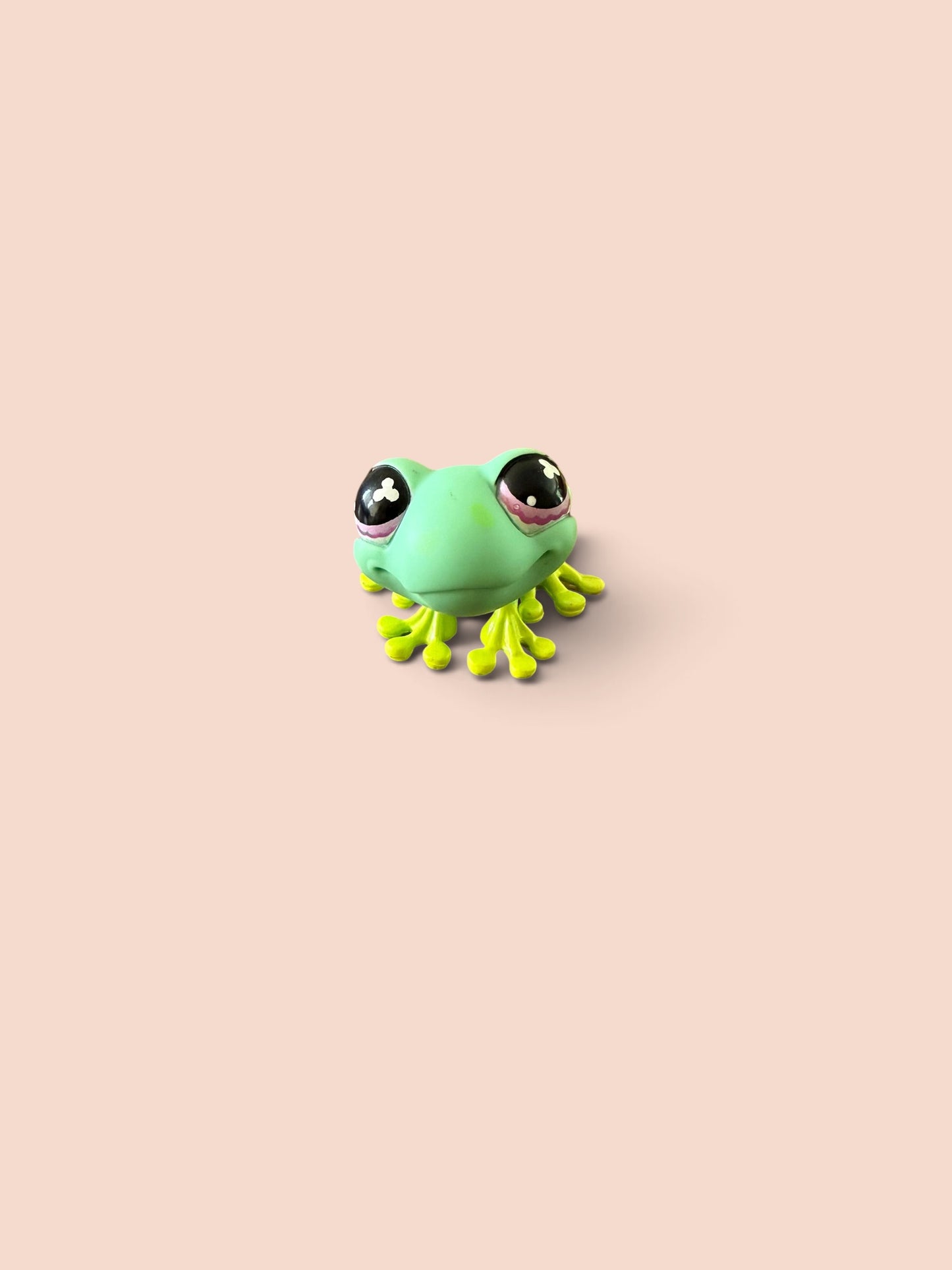 Small frog green LPS figure 