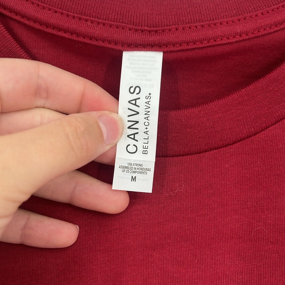 “Tis’ The Season To Be Merry” Christmas Graphic Tee Size M